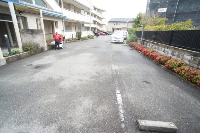 ベルデュール宝塚の駐車場