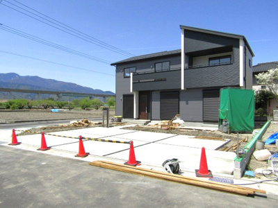 【駐車場】 | ブルーミングガーデン南アルプス市加賀美3期　1号棟 | 駐車場です