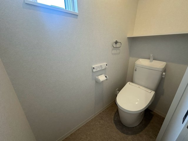 南国市大そね甲 　中古一戸建てのトイレ