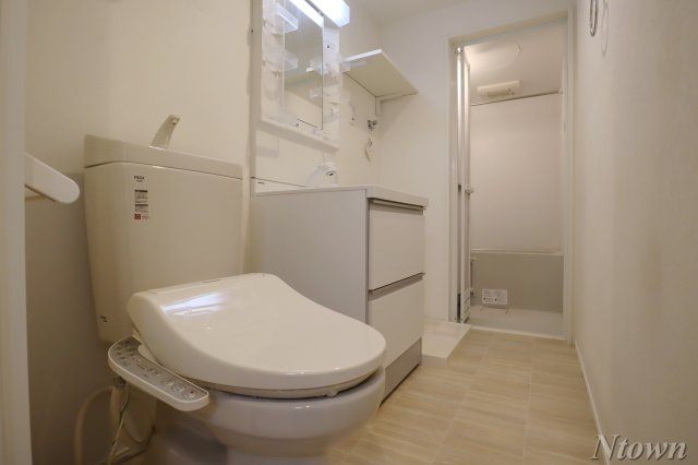 【洗面所】 | サダルスウド | 脱衣スペースもあります