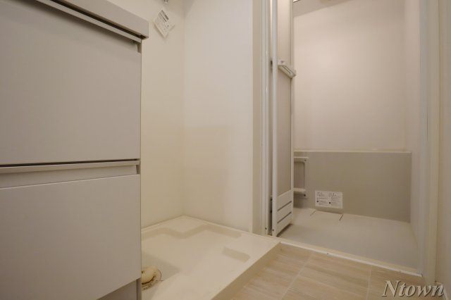 【設備】 | サダルスウド | 洗濯機置き場です