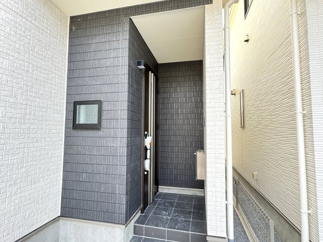 市川市南大野1丁目新築戸建【大野小学校：4分】のエントランス|エントランス・玄関ポーチ
