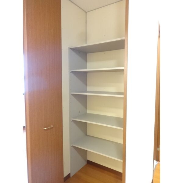 サンシャインヒルズB棟