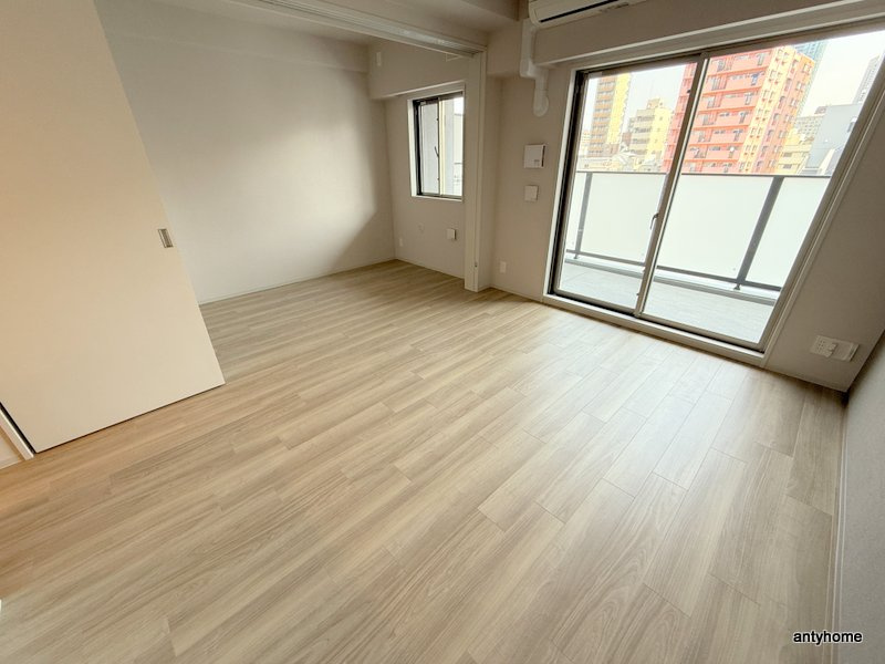 アーバネックス中崎町2　仲介手数料無料の居間・リビング