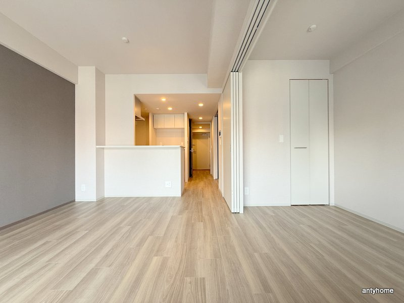 アーバネックス中崎町2　仲介手数料無料の居間・リビング