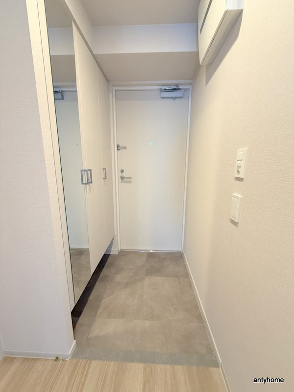 アーバネックス中崎町2　仲介手数料無料の玄関