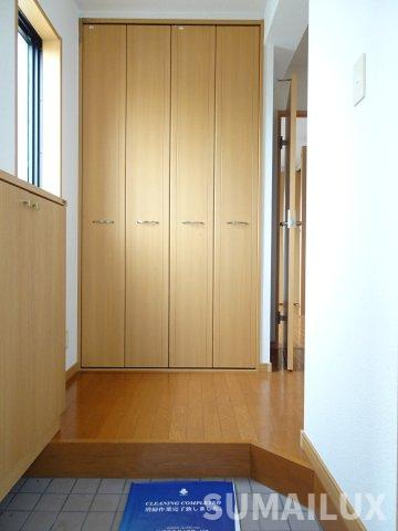熊本市東区長嶺東３丁目の賃貸マンションの玄関