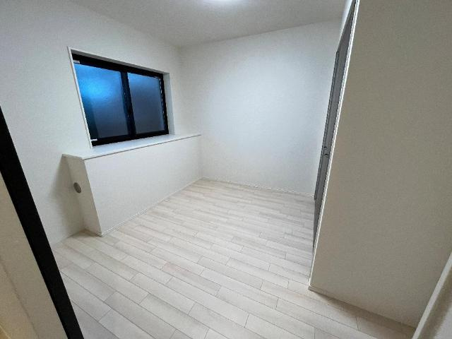 【洋室】 | ＣＩＴＲＵＳ　ＴＲＥＥ | 広々とした洋室です