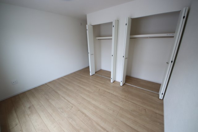 【洋室】 | 《仲介手数料無料》浦和区瀬ヶ崎５丁目34-17(全1戸)新築一戸建てケイアイグレース | 撮影日 2025年6月27日 15:30 晴れ