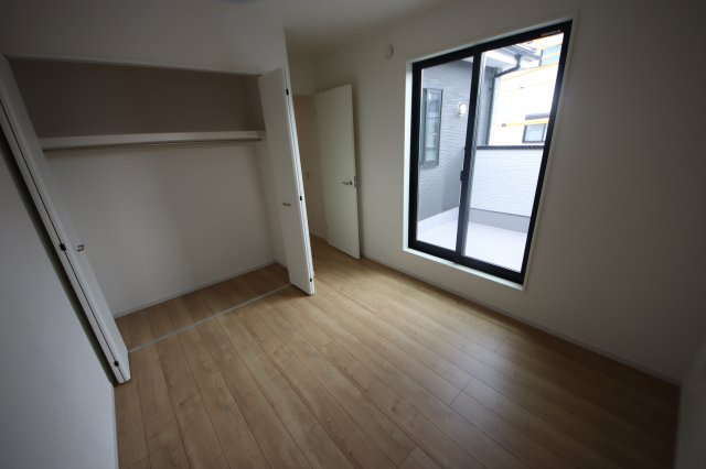 【洋室】 | 《仲介手数料無料》浦和区瀬ヶ崎５丁目34-17(全1戸)新築一戸建てケイアイグレース | 撮影日 2025年6月27日 15:30 晴れ