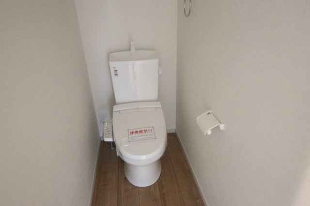 【トイレ】 | 《仲介手数料無料》浦和区瀬ヶ崎５丁目34-17(全1戸)新築一戸建てケイアイグレース | 撮影日 2025年6月27日 15:30 晴れ