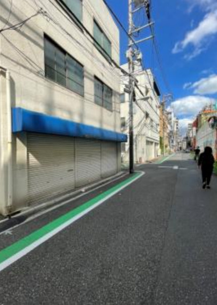 台東区台東４丁目の上物付土地の前面道路含む現地写真