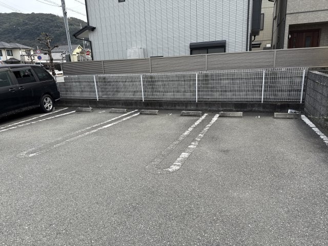 ミルトＵＯＥの駐車場