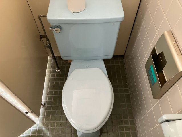広沢町3丁目貸店舗のトイレ