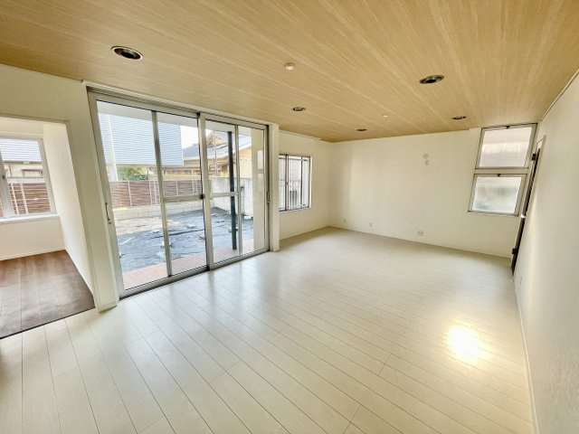 【中古戸建】前橋市下小出町の居間・リビング|■リビング