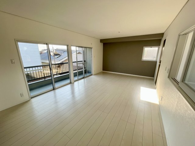 【中古戸建】前橋市下小出町の居間・リビング