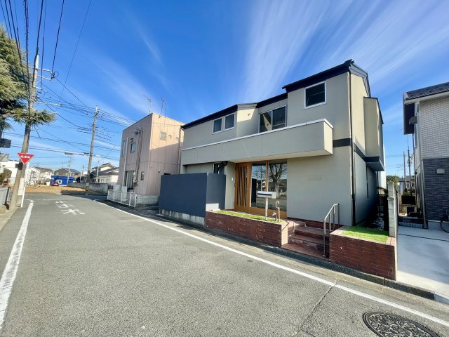 【中古戸建】前橋市下小出町の前面道路含む現地写真|■外観