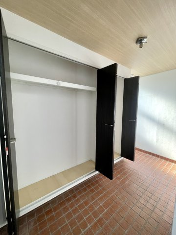 【中古戸建】前橋市下小出町の玄関|■玄関収納