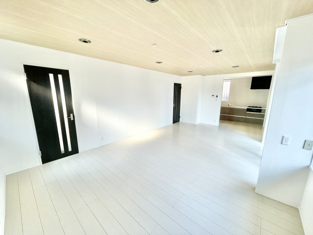 【中古戸建】前橋市下小出町の居間・リビング|■リビング