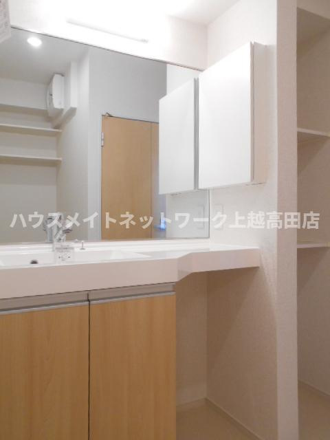 ガーデンハウス・アルバの独立洗面台|洗髪洗面化粧台

