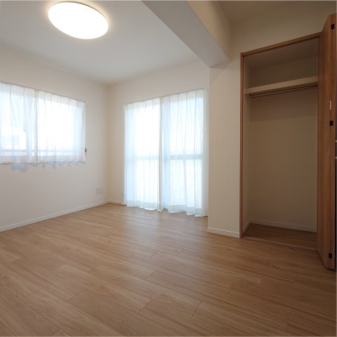 マイキャッスル葉山の洋室