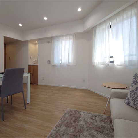 マイキャッスル葉山の居間・リビング