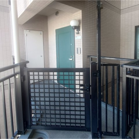 マイキャッスル葉山の玄関