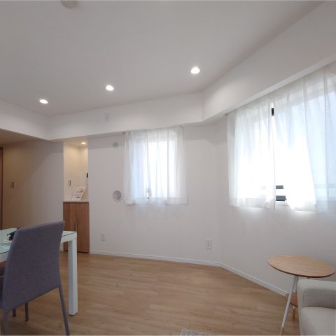 マイキャッスル葉山の居間・リビング