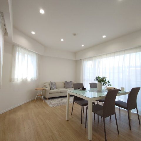 マイキャッスル葉山の居間・リビング