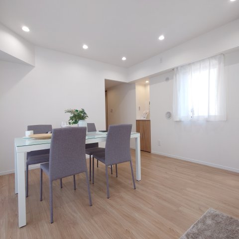 マイキャッスル葉山の居間・リビング