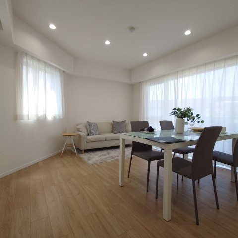 マイキャッスル葉山の居間・リビング