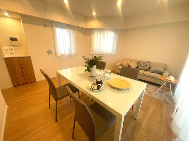 マイキャッスル葉山の居間・リビング