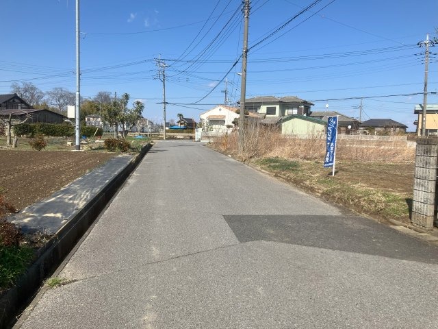 敷地面積73坪　売地　越谷市船渡③の前面道路含む現地写真|西側公道約６ｍに８．９ｍの接道！お車の出し入れもラクラクです♪