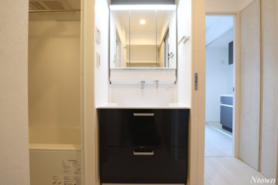 【独立洗面台】 | inspiration | 朝の身支度には欠かせない独立洗面化粧台