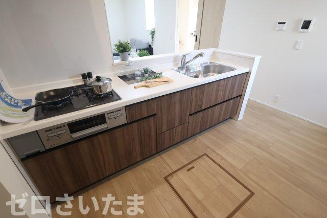 《仲介手数料無料》岩槻区宮町２丁目6-3(全1戸)新築一戸建てリナージュのキッチン|撮影日 2025年10月20日 15:00 曇り