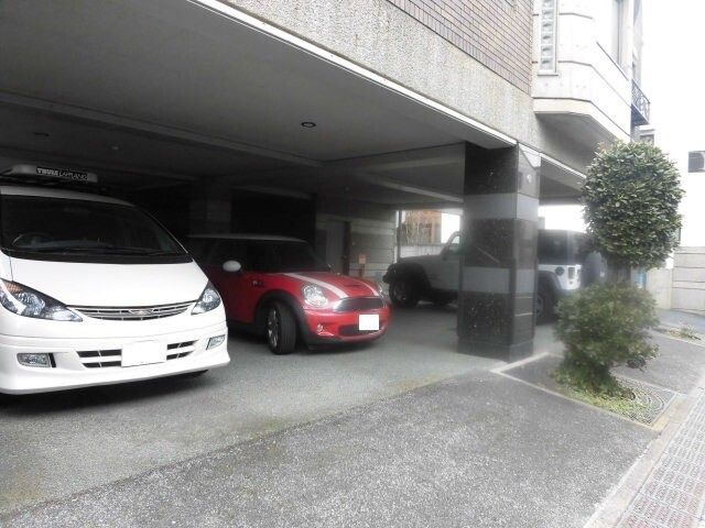 YK Heritage Yakumo の駐車場