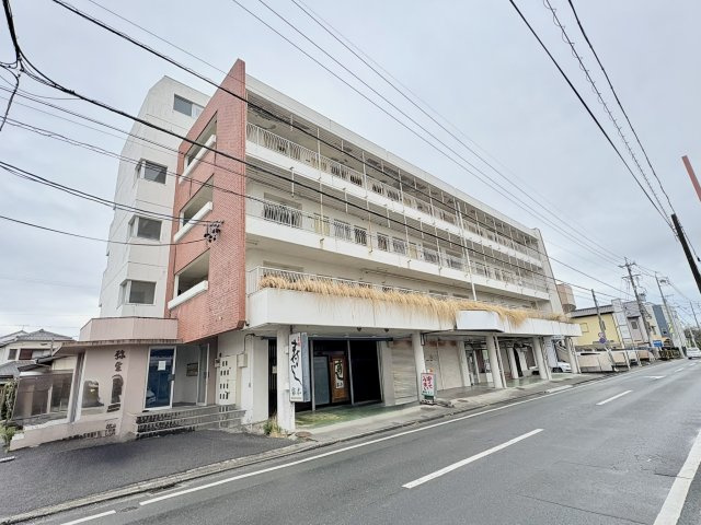 弥生ハイツ　豊橋市弥生町字中原の外観|弥生ハイツ ４階建ての最上階の物件です。