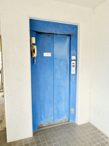 弥生ハイツ　豊橋市弥生町字中原のその他共用部分|エレベーター１基完備。