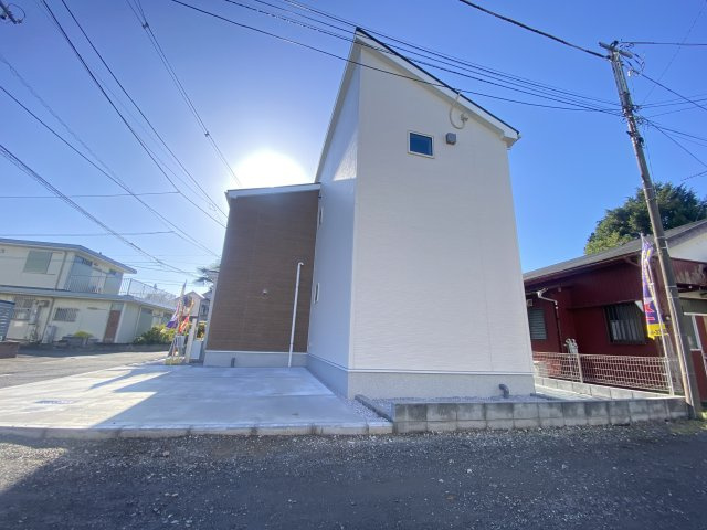 『八王子市新築戸建て』八王子市諏訪町100-4【仲介手数料無料】　２４ー１期の外観|～仲介手数料無料☆八王子ひなた不動産～　八王子市諏訪町　新築戸建て