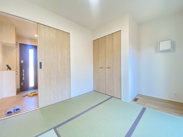 『八王子市新築戸建て』八王子市諏訪町100-4【仲介手数料無料】　２４ー１期の和室|～仲介手数料無料☆八王子ひなた不動産～　八王子市諏訪町　新築戸建て