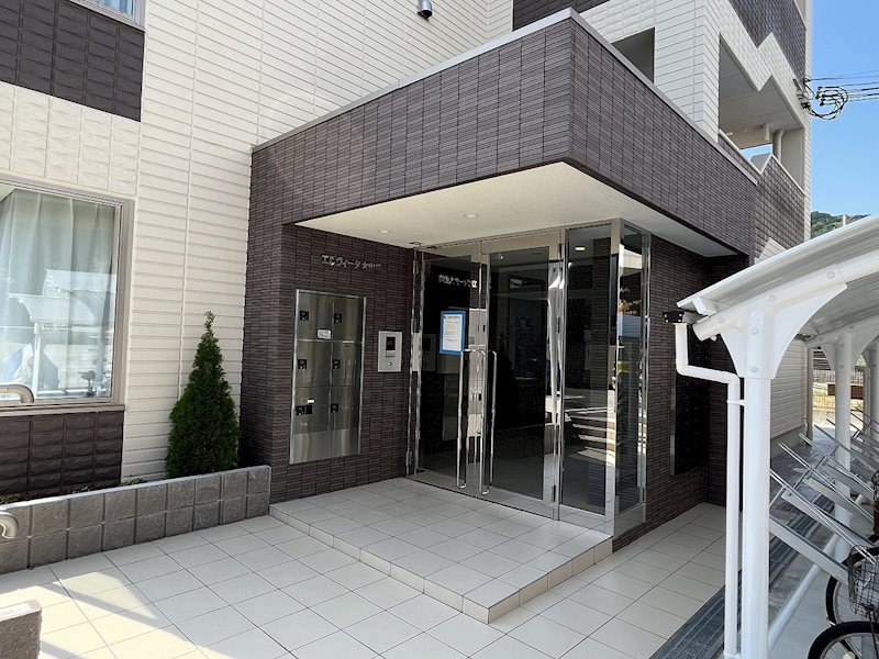 エルヴィータ大山崎のエントランス