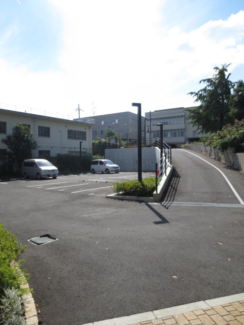 メゾン・ポルテボヌールの周辺|マンション前