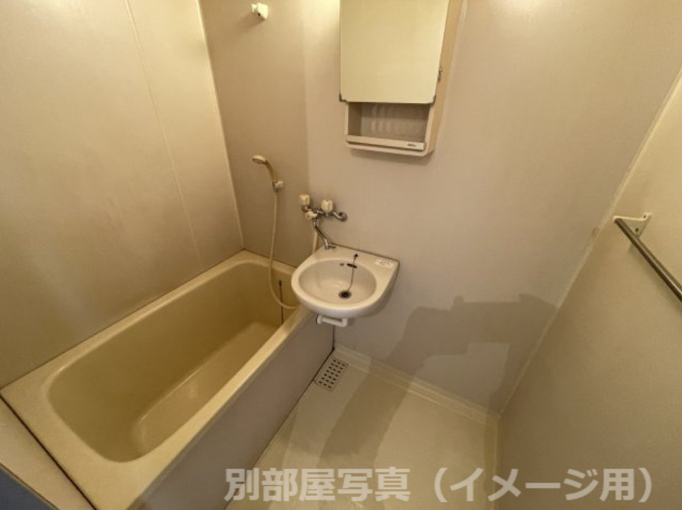 MKハイツ　１号館の浴室