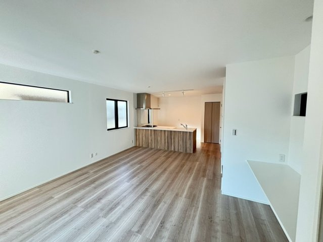 藤沢市辻堂元町　全3棟　1号棟の居間・リビング