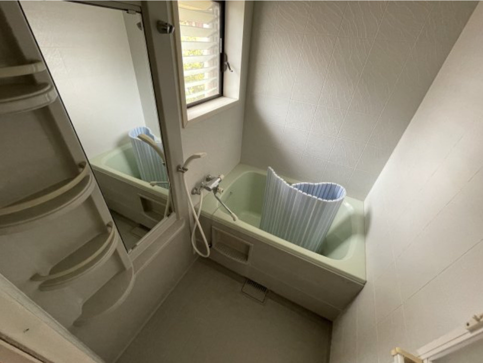 亀幸園ハイツの浴室