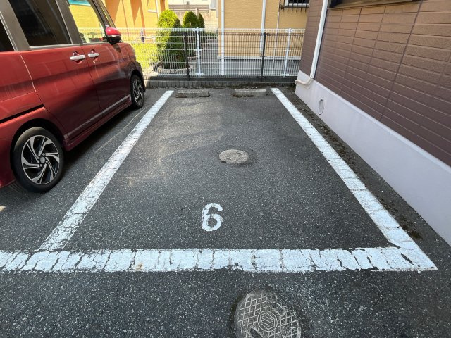 ウィンディビレッジ　B棟の駐車場