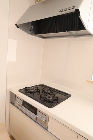 《仲介手数料無料》西区大字宝来1279-1新築一戸建てクレイドルガーデンのキッチン|撮影日 2025年11月10日 13:45 晴れ