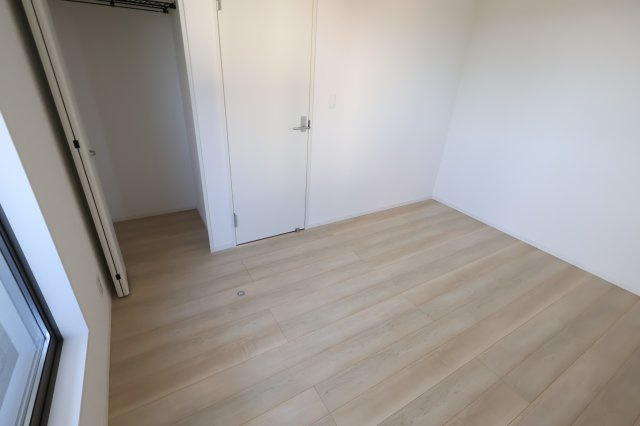 《仲介手数料無料》西区大字宝来1279-1新築一戸建てクレイドルガーデンの洋室|撮影日 2025年11月10日 13:45 晴れ