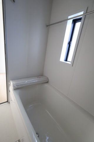 《仲介手数料無料》西区大字宝来1279-1新築一戸建てクレイドルガーデンの浴室|撮影日 2025年11月10日 13:45 晴れ