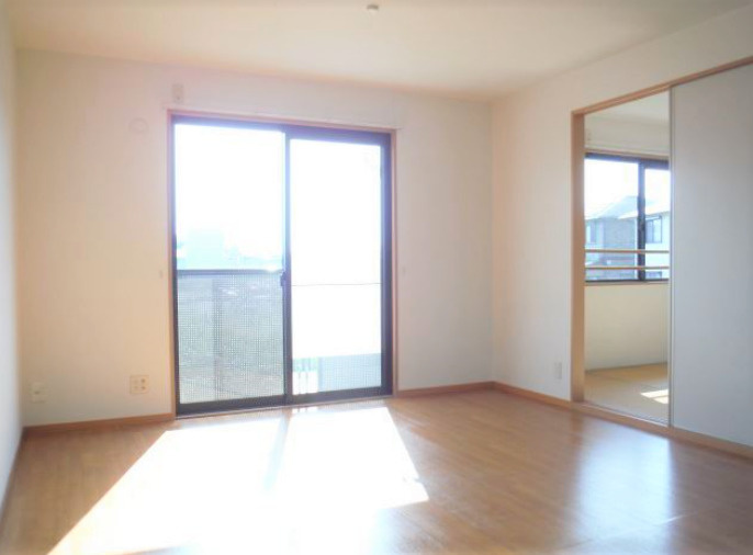 ベリークレセントの居間・リビング|こちらの居間で趣味の時間をお楽しみください